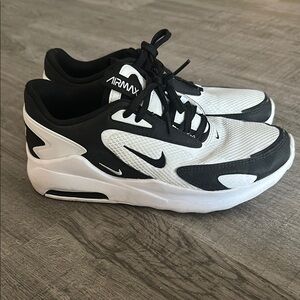 Nike Air Max Women's Athletic Shoes - Black and White